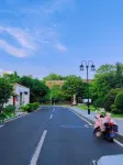 Xiangyang Ruoyin Homestay (Xiangyang Ancient City Zhongxuan Building) - Pet friendly