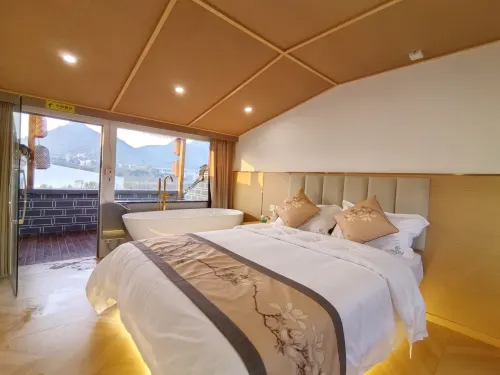 從文鄰居客棧（邊城茶峒景區店）