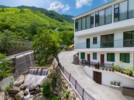 Anji Xipanju Homestay Отели рядом с достопримечательностью «Longwang Mountain Top»