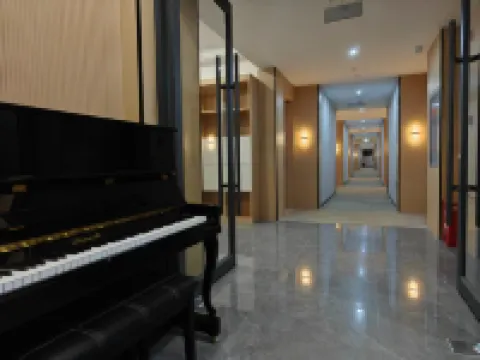 TUKE LIGHT HOTEL (Datong Hunyuan Ancient City Hengshan South Road) - Parkplatz
