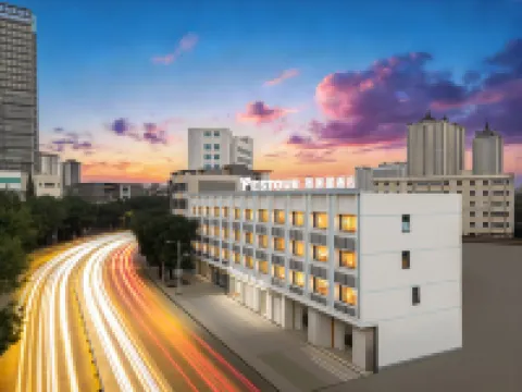 Yestour Hotel (Fangchenggang Jiale City Mall Second Transport Station)