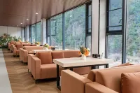 Qingge Bay Grand Hotel (Mugecuo Scenic Area)