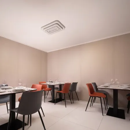 Yining Liuxing Street Xingya Homestay