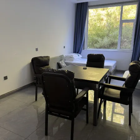 Ningwu Jiayuan Business Hotel (Luyashan Scenic Area Ticket Office)