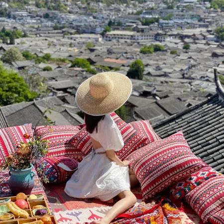 Lijiang Ancient City Meets Jiaren · White Horse Light Luxury · Snow Mountain View Homestay
