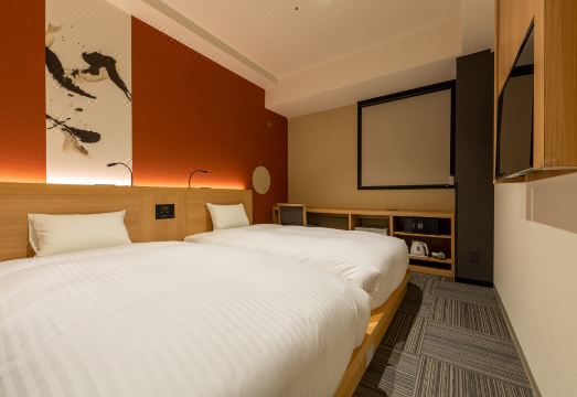 4. 더 원파이브 교..