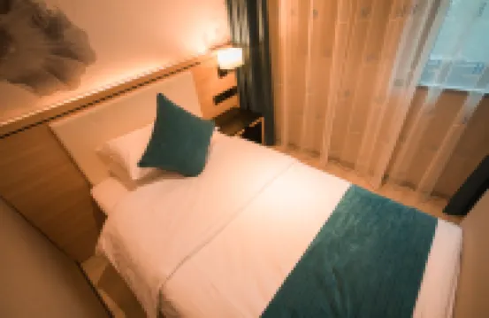 H Hotel (Taiyuan South Railway Station, Shanxi University)