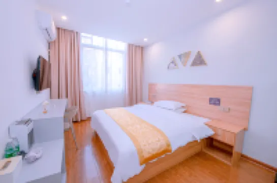 Dragon Star Hotel (Jincheng Central Pedestrian Street Store)