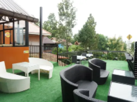 บ้านสวน ชมจันทร์ โรงแรมในอำเภอ แม่แตง