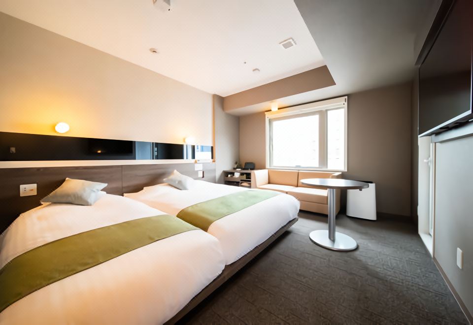 Super Hotel Premier Ginza Over view