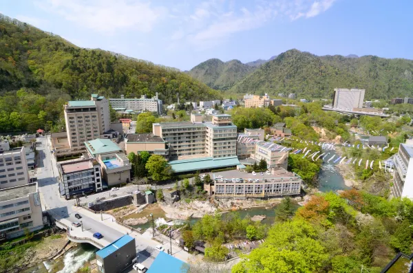 定溪山溫泉, 定山溪萬世閣酒店