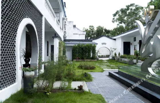 翁源麓山蘭居民宿