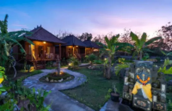 Sunset Cave Villas Lembongan Hotels near تاماريند بيتش