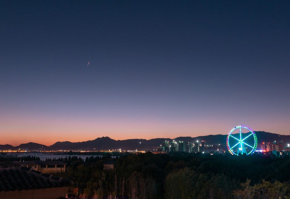 쿤밍 장예 리조트 호텔의 리조트 풍경이나 조식 뷔페