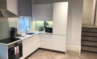 Victoria House by Aeria Apartments