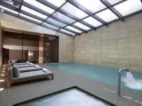 The Met Hotel Thessaloniki, a Member of Design Hotels - Pools
