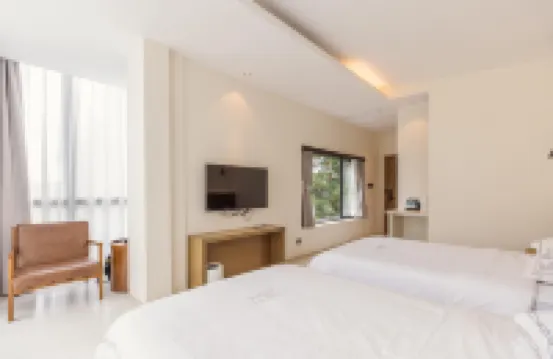 Ling Li Mu Li Holiday Hotel