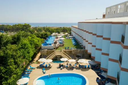 Avlida Hotel