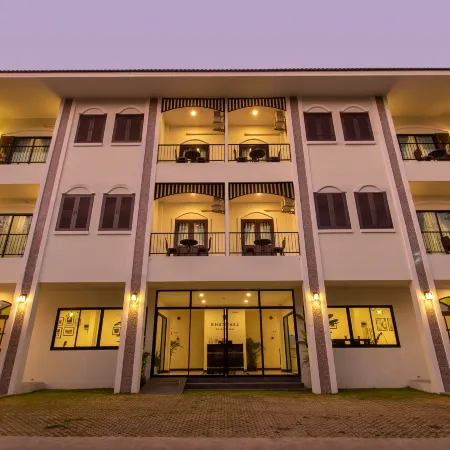 Khampare Chiang Mai Hotel Отели рядом с достопримечательностью «Чиангмайский стадион Семисотлетия»