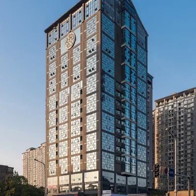 Mercure Chengdu Downtown Hotel（ Kuanzhai Alley） Hotels near Qingyang