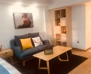Lvxingjia Designer Audio-Visual Homestay - Pet friendly