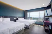 Kolon Hotel - С бассейном