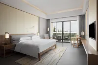 Sheraton Maoming Romantic Beach Resort Hotels near Bohegang