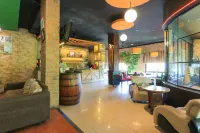 Labuana Homestay & Cafe Garden