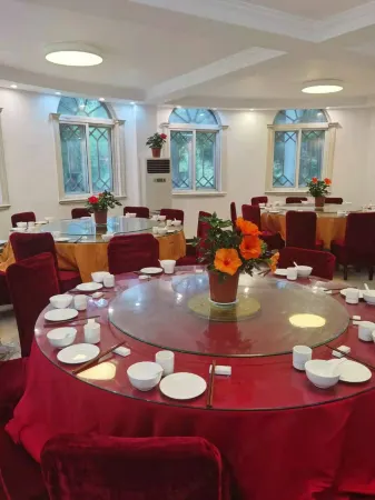 Meet Lushan. Gengyu Villa (Lushan Mountain Conference Former Site Store) Отели рядом с достопримечательностью «Wulao Peak of Lushan»