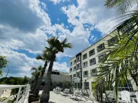 โรงแรมไห่เทียน ยี่เซ่อ (ซีกัง ฮวาหยวน) โรงแรมใกล้ฉินราชวงศ์ฉินขอเซียนในทะเล