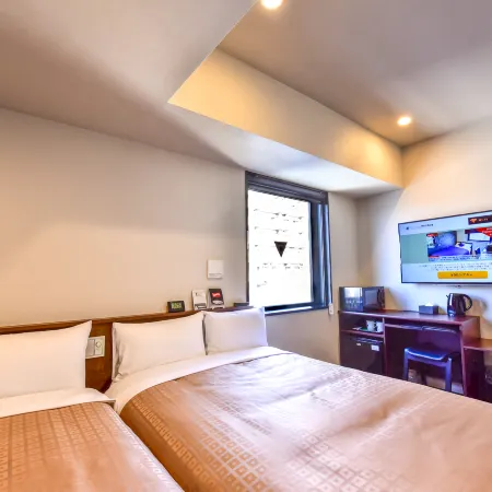 HOTEL LiVEMAX Kokura Ekimae Отели рядом с достопримечательностью «Парк Кацуяма»