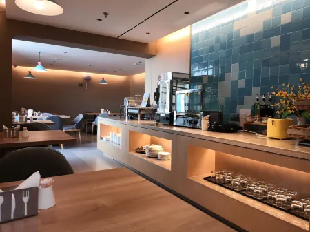 Homeinn · neo (Dalian Wafangdian Business Center) Отели рядом с достопримечательностью «Hengshan Ancient College»