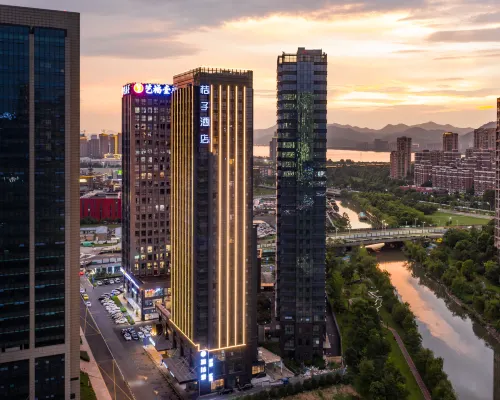 Orange Hotel Select (Hangzhou Jiangnan Avenue Longhu Paradise Walk) Hotels near Binjiang