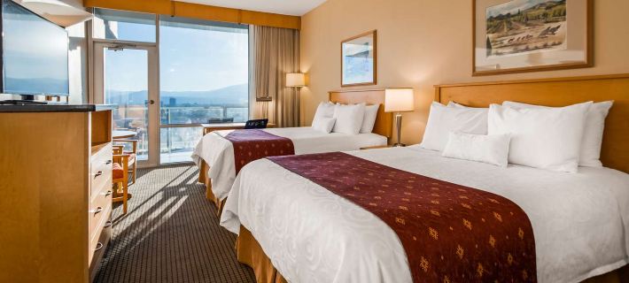 Best Western Plus Kelowna Hotel & Suites โรงแรมในคีโลว์นา