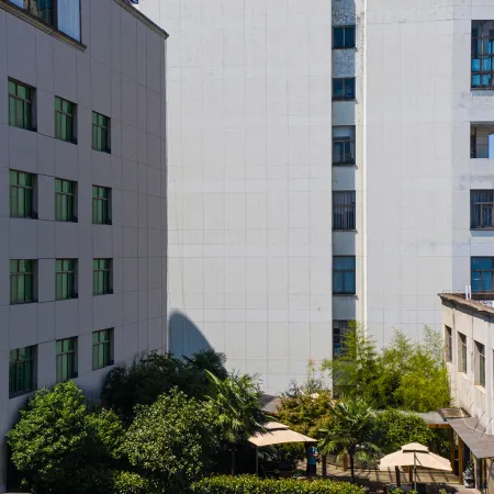 Oriental Upper Hotel(Yongkang Exhibition Center Technology Hardware City Store)