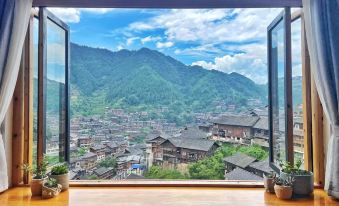 Mountain Live Inn (Xijiang Qianhu Miao Village Store)