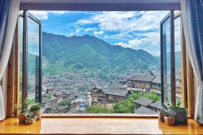 Mountain Live Inn (Xijiang Qianhu Miao Village Store) Hotel a 