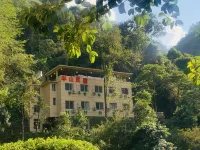 Longsheng Hillside Homestay (Wenquan Tourism Resort Fengyu Bridge)