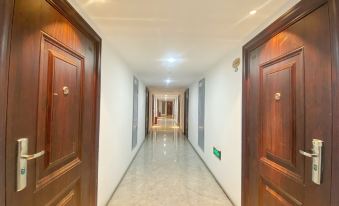 Baoding Licheng Apartment (Donghu Park)