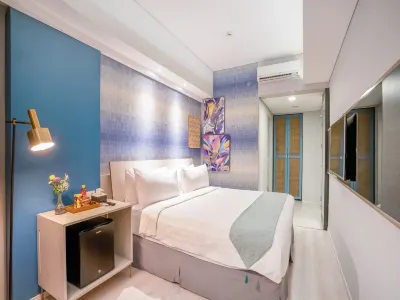 Brits Hotel Puri Indah Hotel dekat Indomaret kedoya raya 16