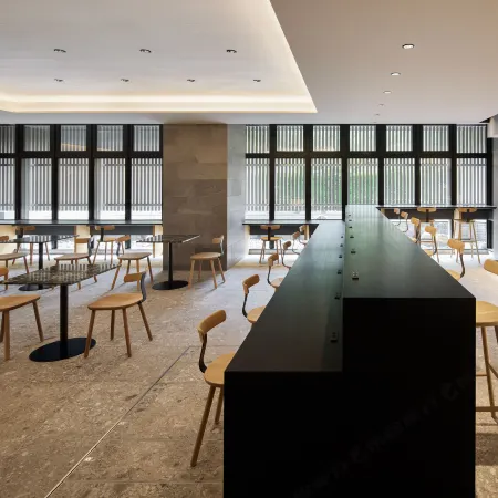 Oakwood Hotel Oike Kyoto Отели рядом с достопримечательностью «Императорский дворец»