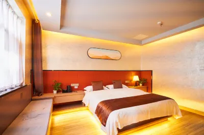 Homeinn Pebble Hotel (Jingdezhen Ceramic University) Отели в г. Фулиан