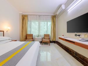 Xiaomuyun Hotel (Haikou Riyue Square)