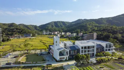 Guishanli · Strangers Flowers Homestay Отели рядом с достопримечательностью «Lianyan Pavilion»