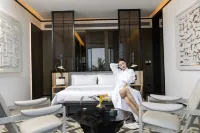 West Island Yard Boutique Hotel (Sanya West Island Scenic Area) Hotel dekat West Island