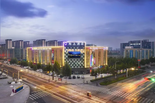 Moshang Light Luxury Hotel (Lankao South Station)