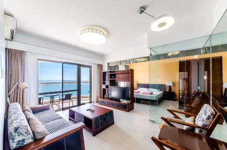 Haolonghai Seaview Apartment (Sanya Dadonghai Haiyun Road)