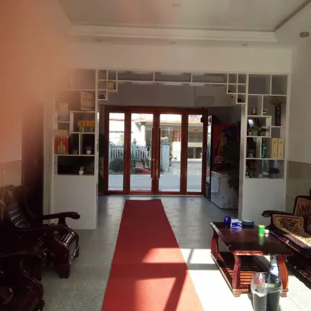 7-star Business Hotel