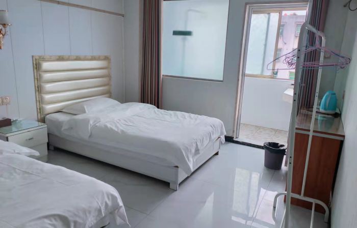 HuiYa Hotel