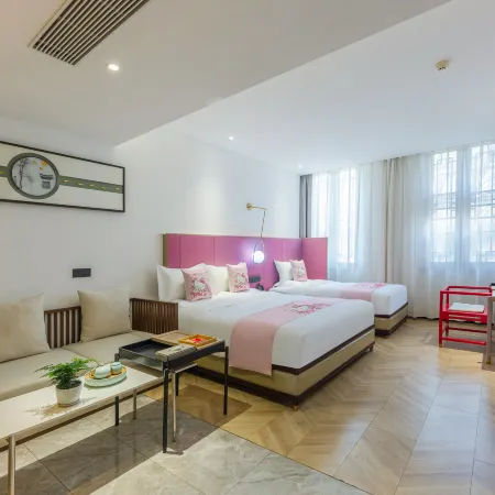 Cloud Hotel